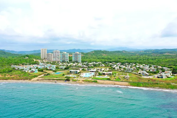 Aguamarina Beach Resort